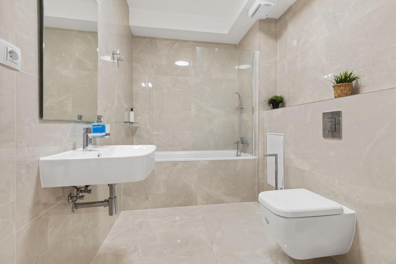 Ferienwohnung Lam Jegeho Alej - Jacuzzi - Free Parking Pressburg Exterior foto