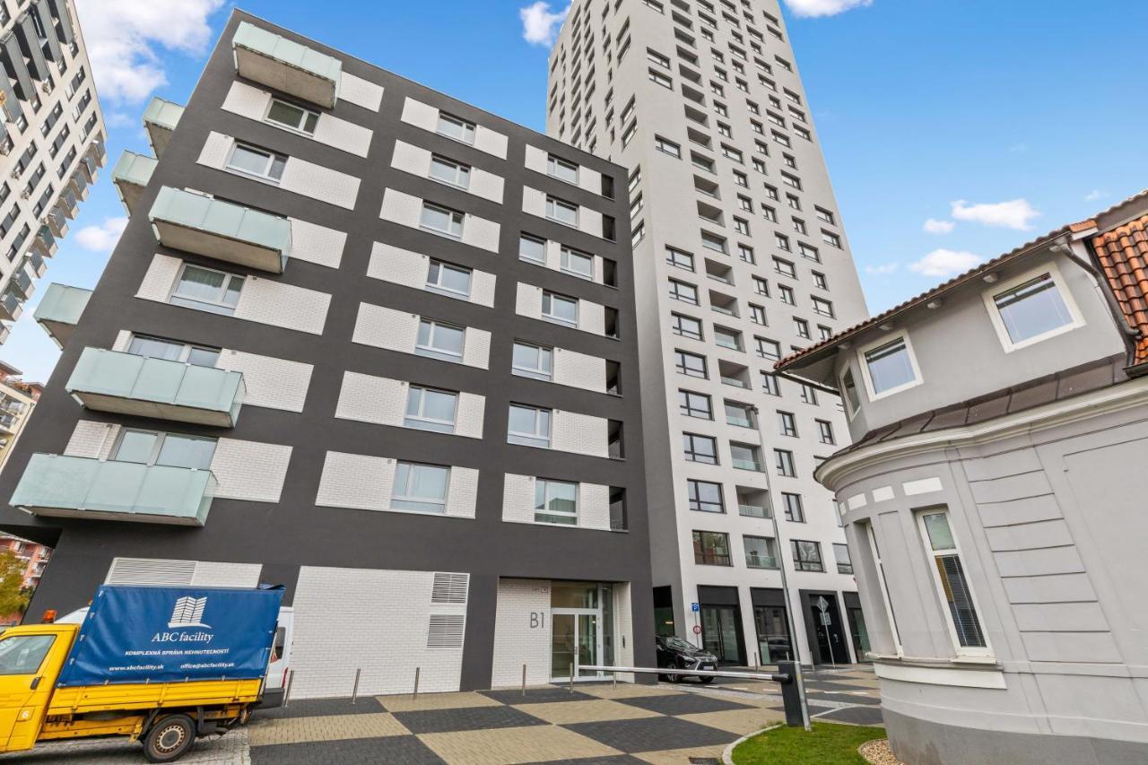 Ferienwohnung Lam Jegeho Alej - Jacuzzi - Free Parking Pressburg Exterior foto
