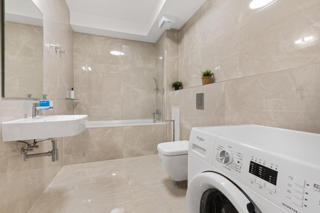 Ferienwohnung Lam Jegeho Alej - Jacuzzi - Free Parking Pressburg Exterior foto
